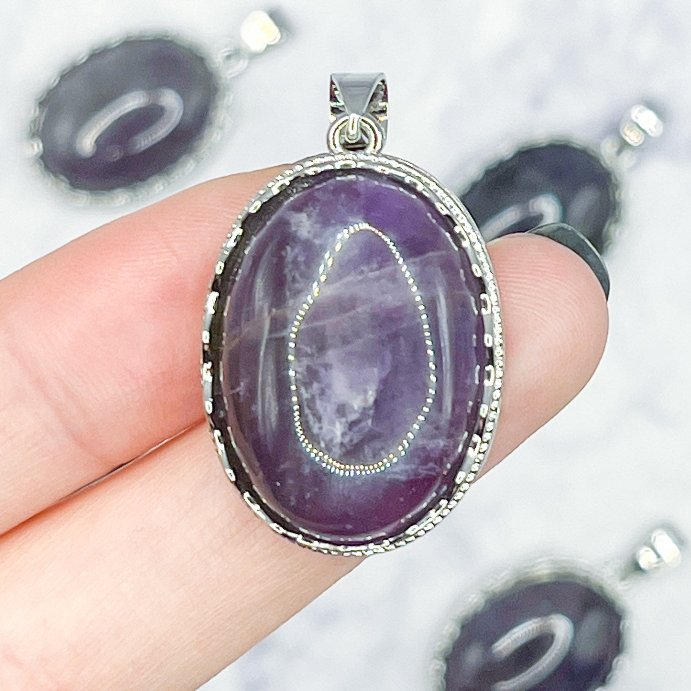 30mm Chevron Amethyst Oval Pendant M6
