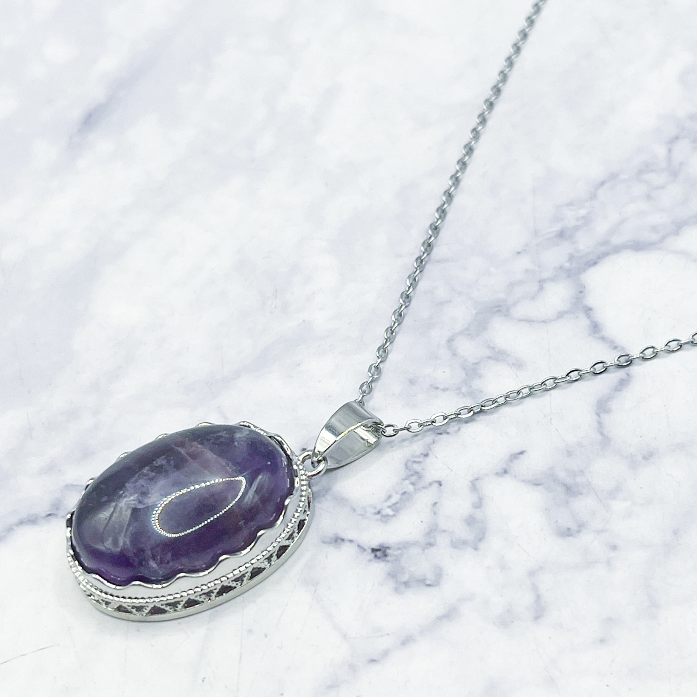 30mm Chevron Amethyst Oval Pendant M6