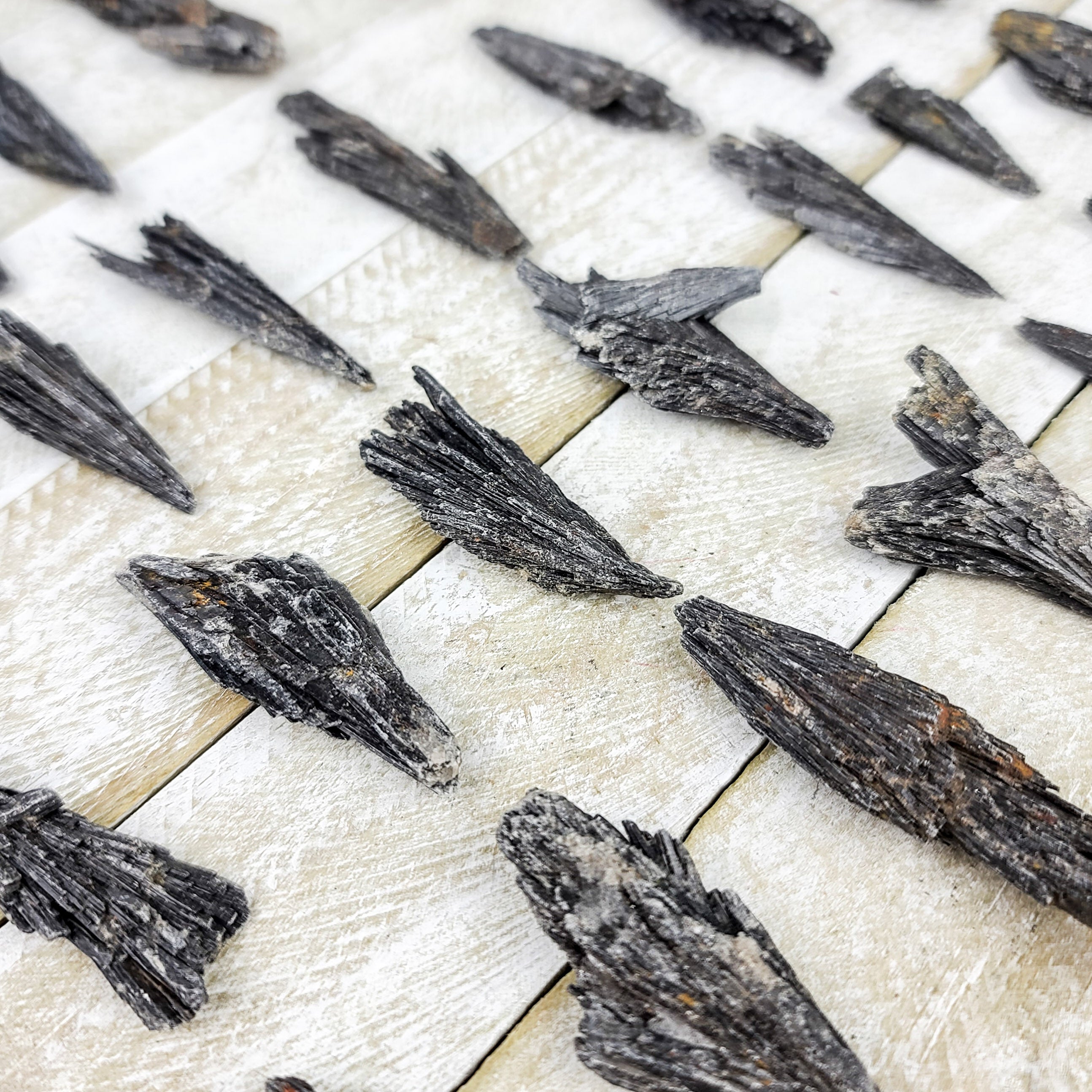 1-2.5 Inch Black Kyanite Blades