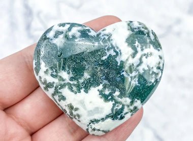Moss Agate: A Gemstone of Natural Beauty and Mystical Energy