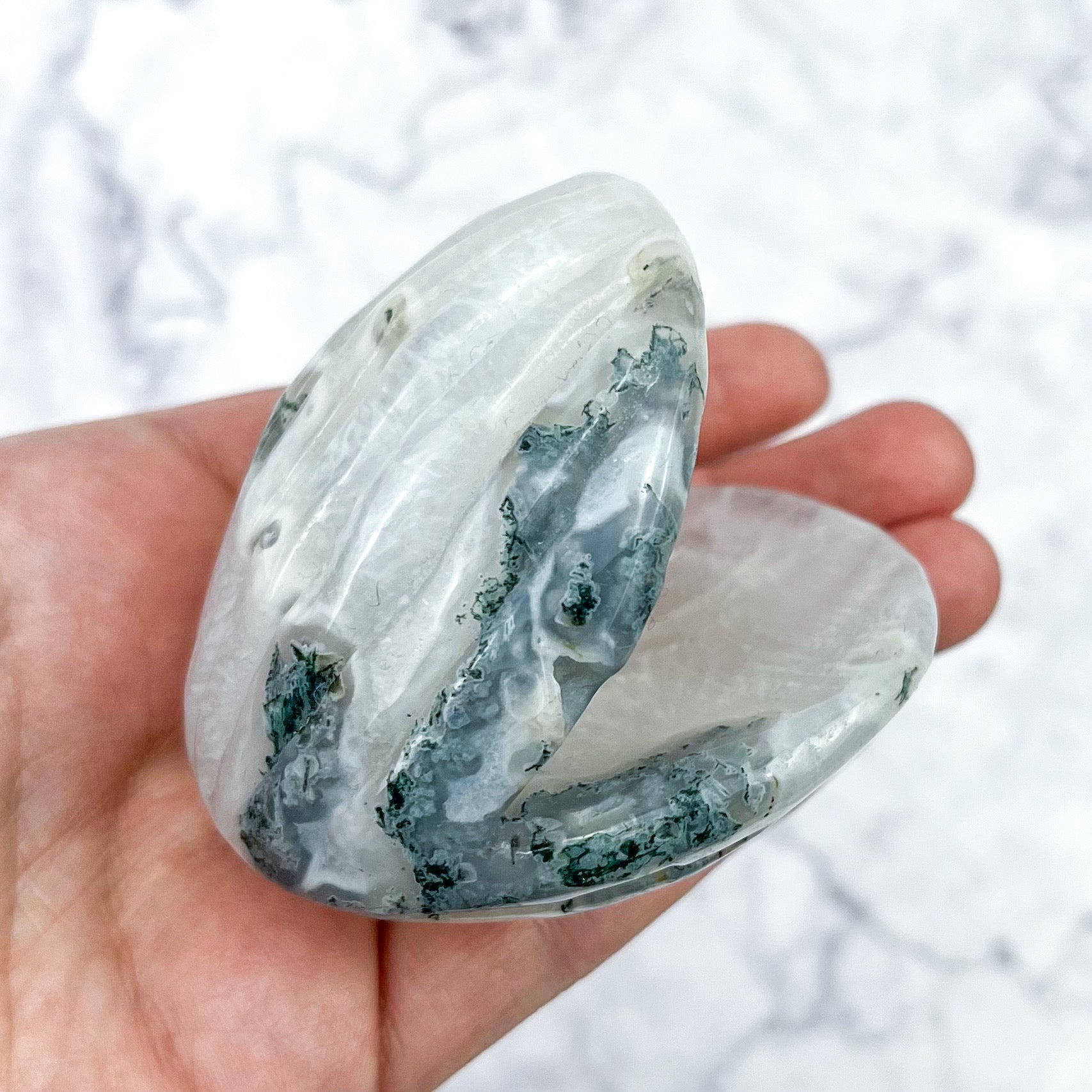 2.25 Inch Moss Agate Clam Shell Carving Z115