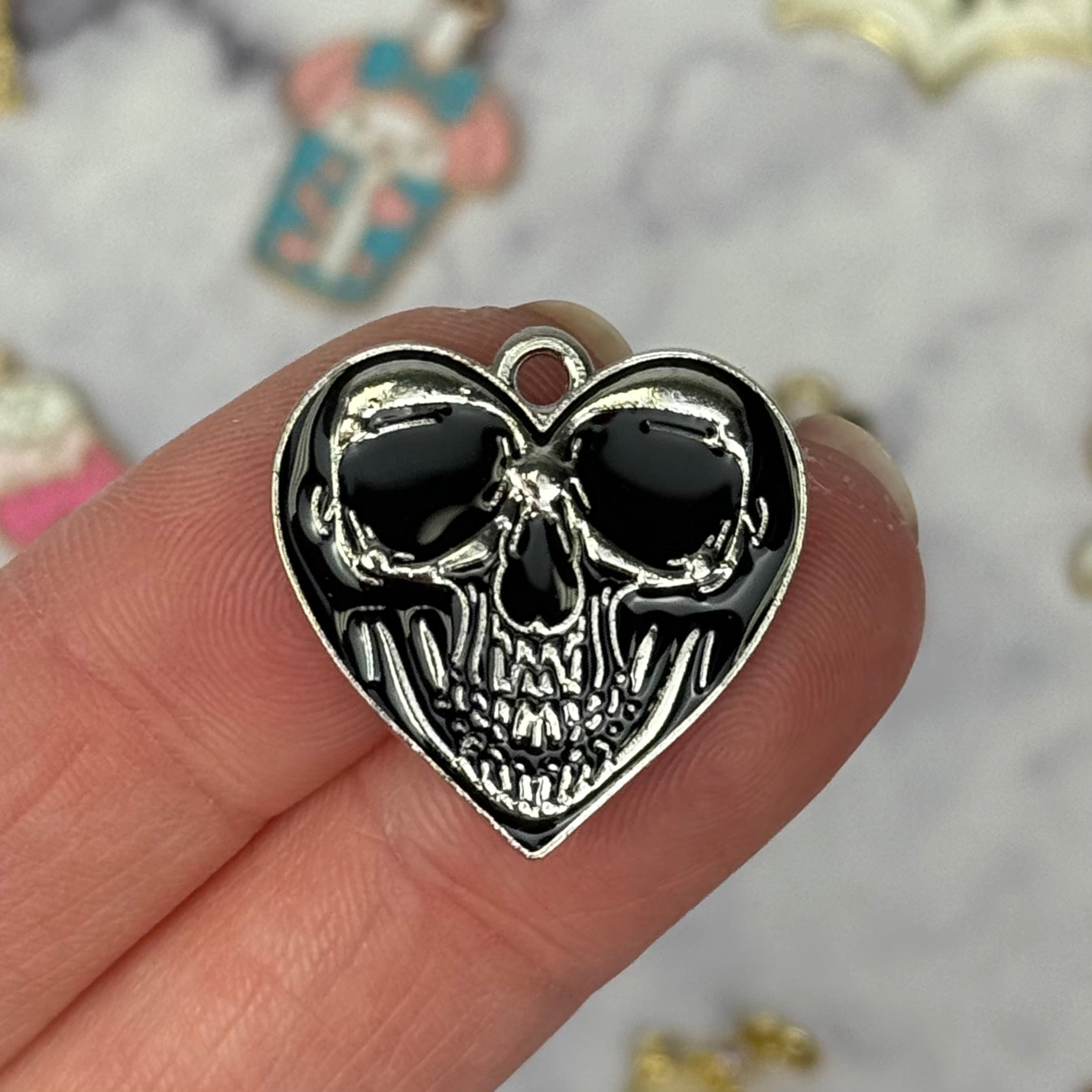 20mm Skull Heart Silver Plate Charm P2