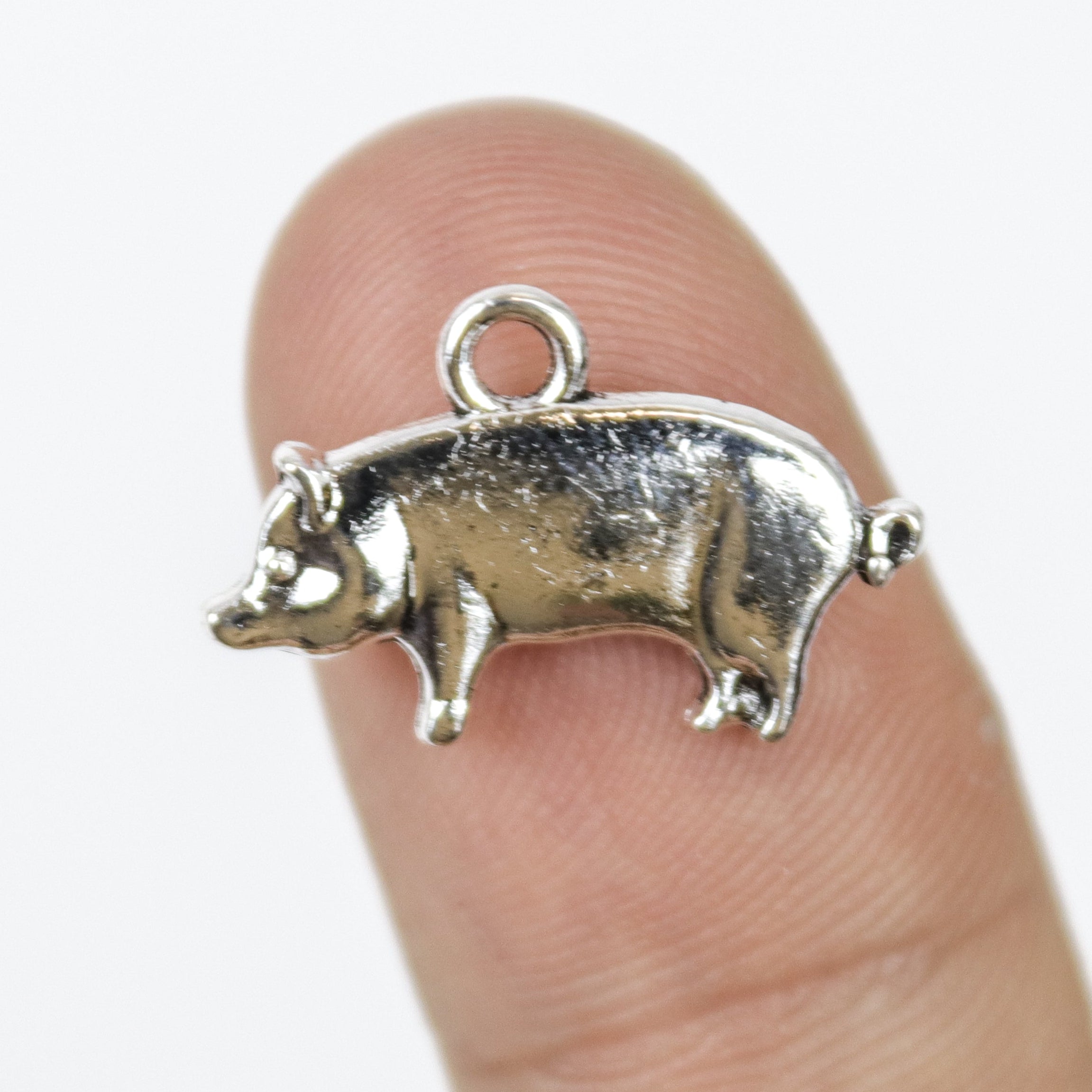 $1.50 Small Pig Alloy Charm Pack (5 Charms)