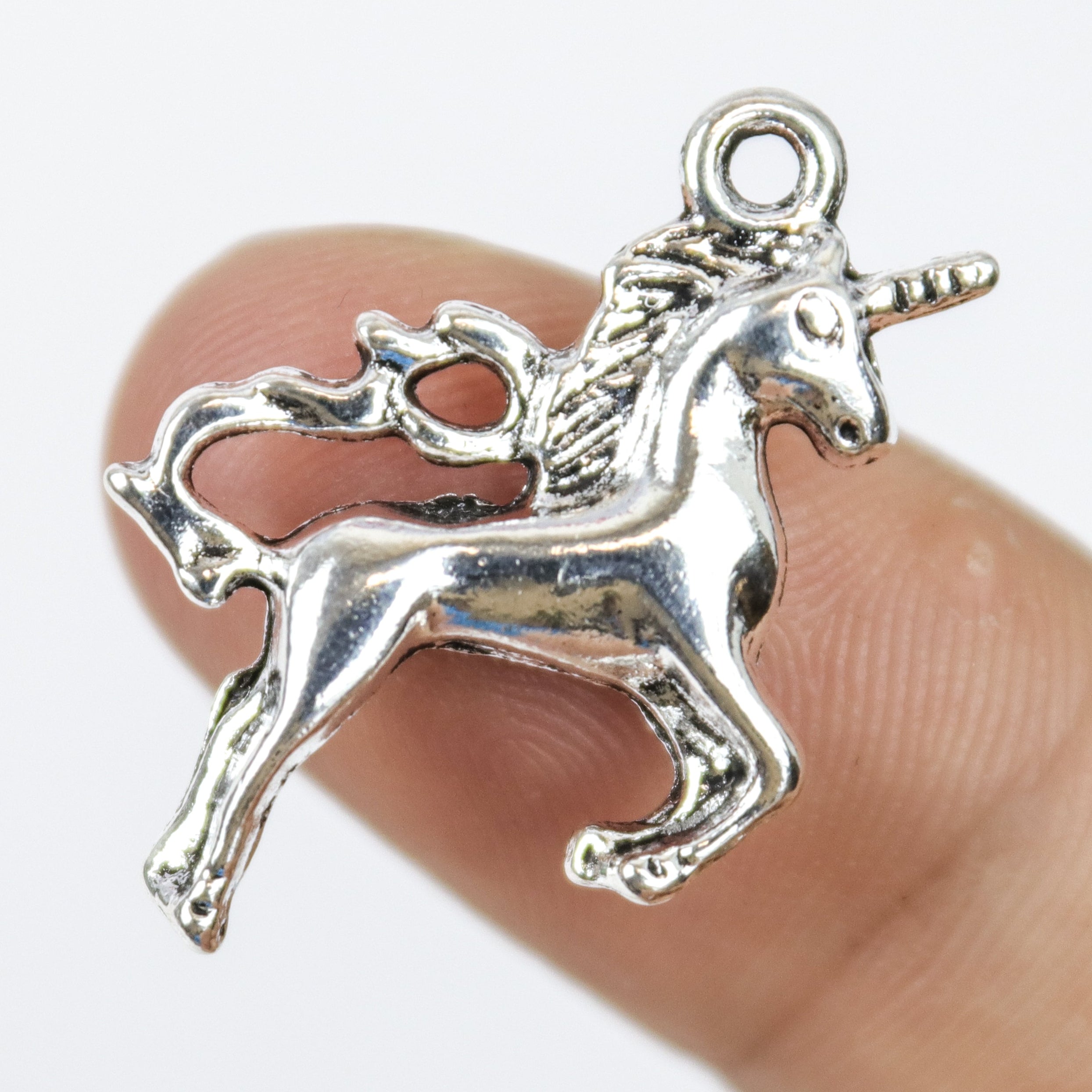 $1.50 Unicorn Alloy Charm Pack (5 Charms)