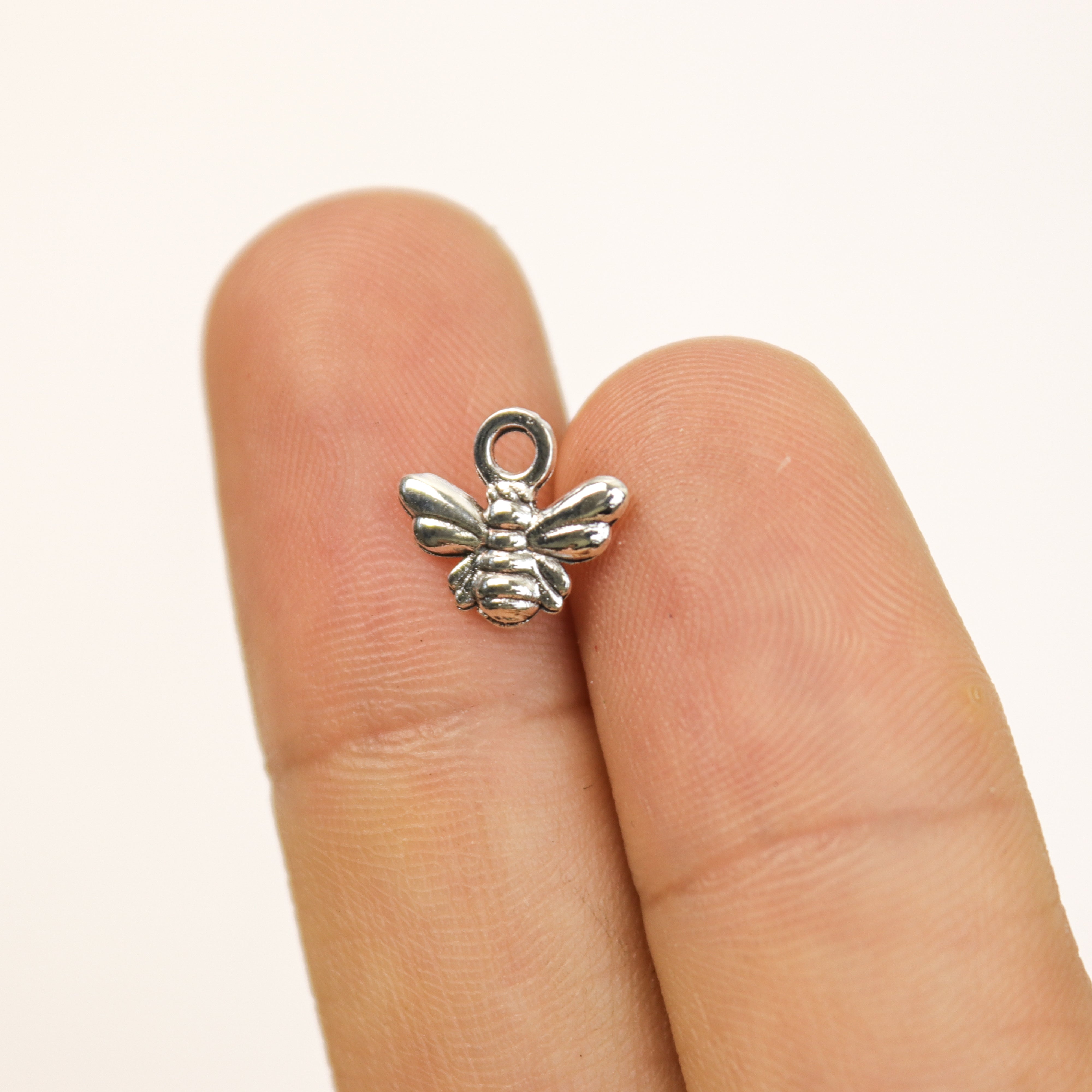 $1.50 Buzzy Bees Alloy Charm Pack (10 Charms)
