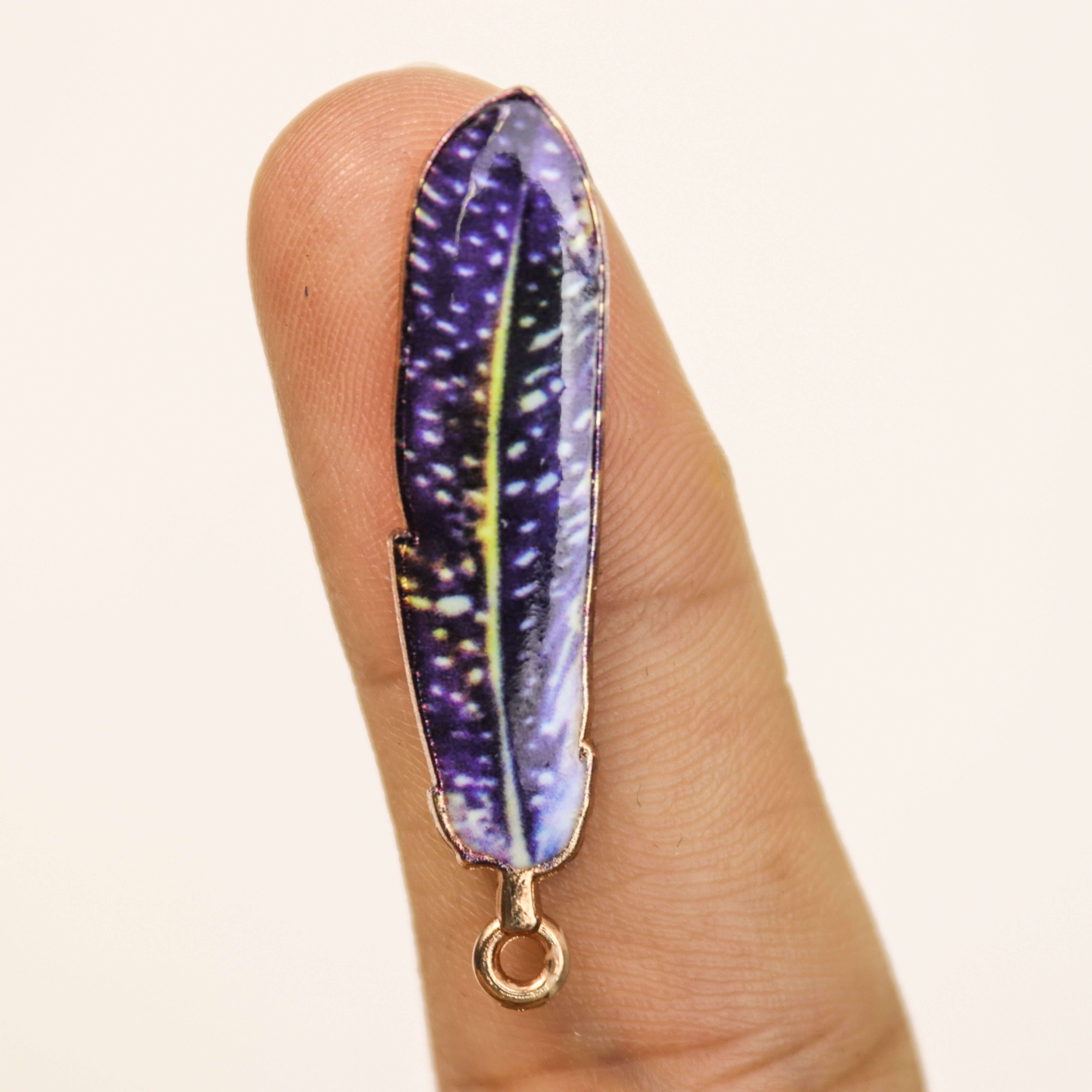 $2.50 Enamel Purple Feather Charm Pack (4 Charms)