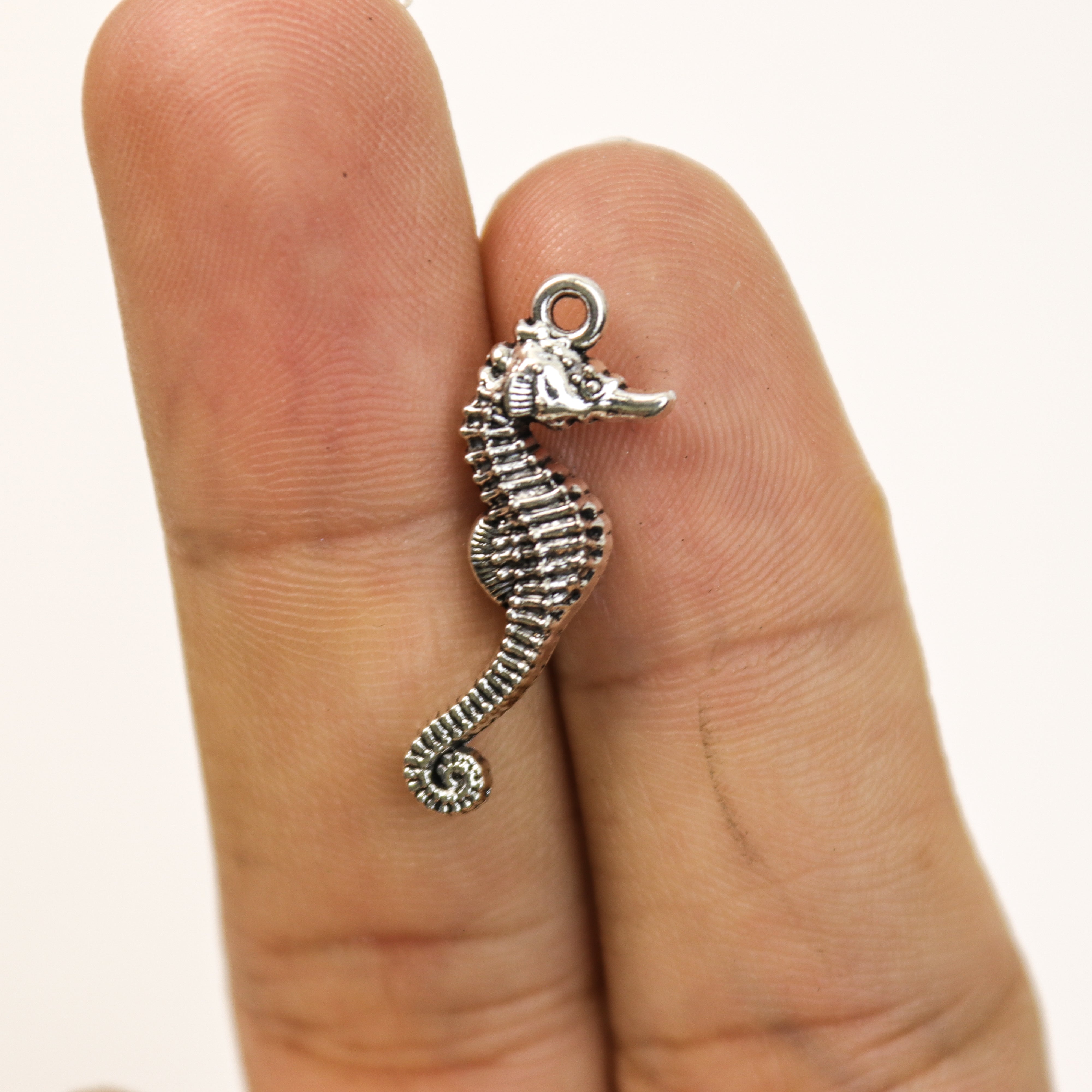 $1.50 Seahorse Alloy Charm Pack (5 Charms)
