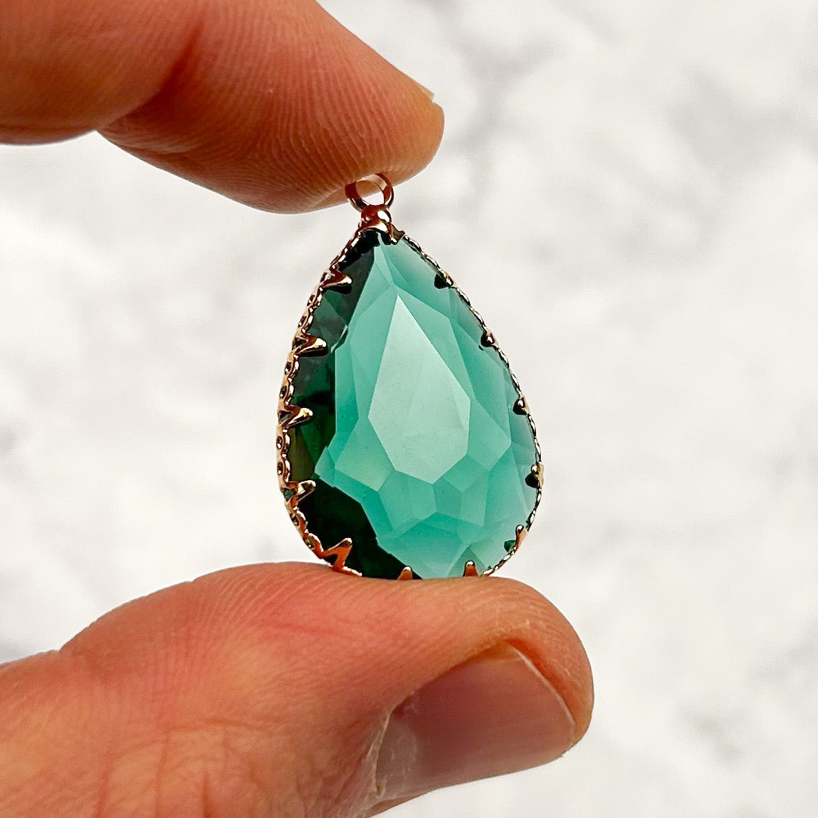 30mm Emerald Green Crystal Teardrop Pendant E45