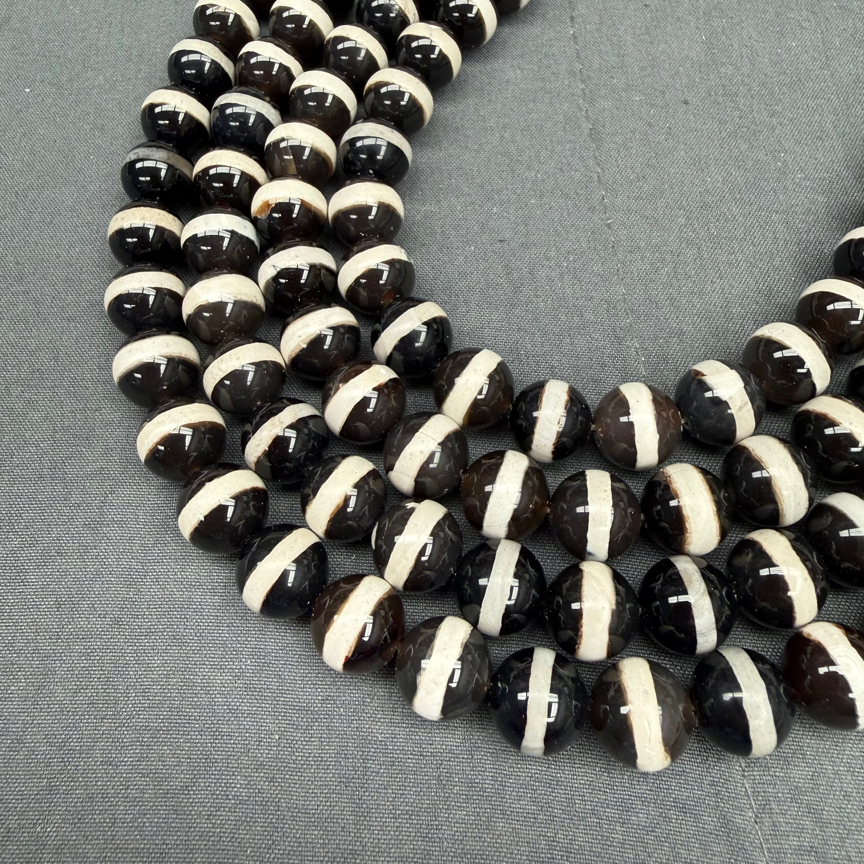10mm White Line Onyx Bead Strand B24
