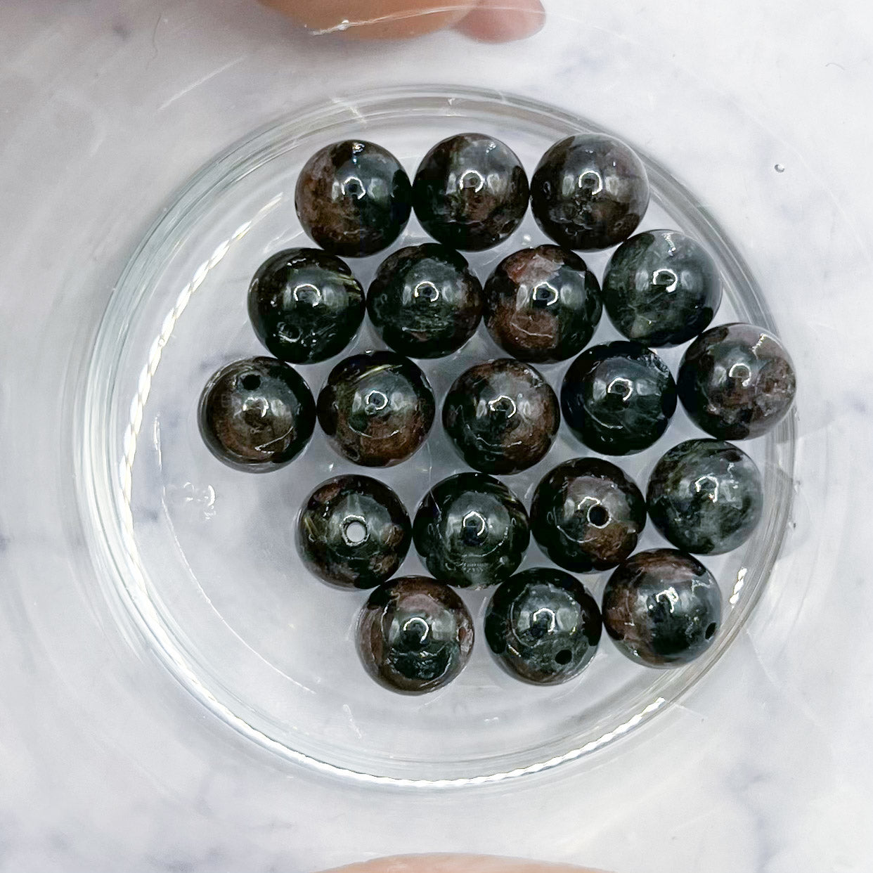 6mm Garnet in Arfvedsonite Bead Pack (10 Beads) S3