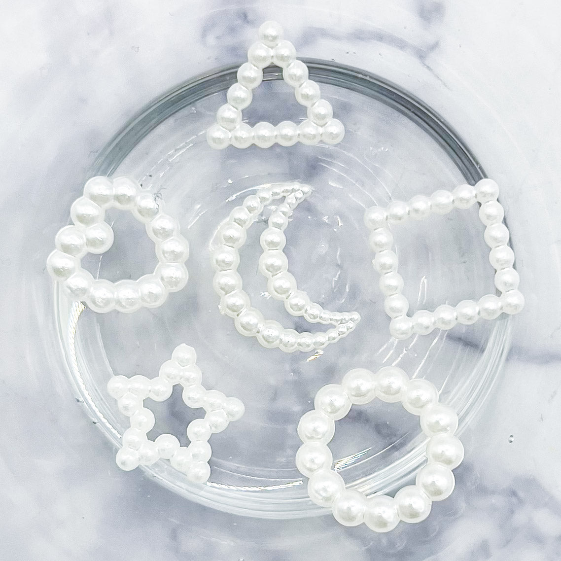 10-15mm White Acrylic Pearl Mixed Charm Pack (12 Charms) Z2