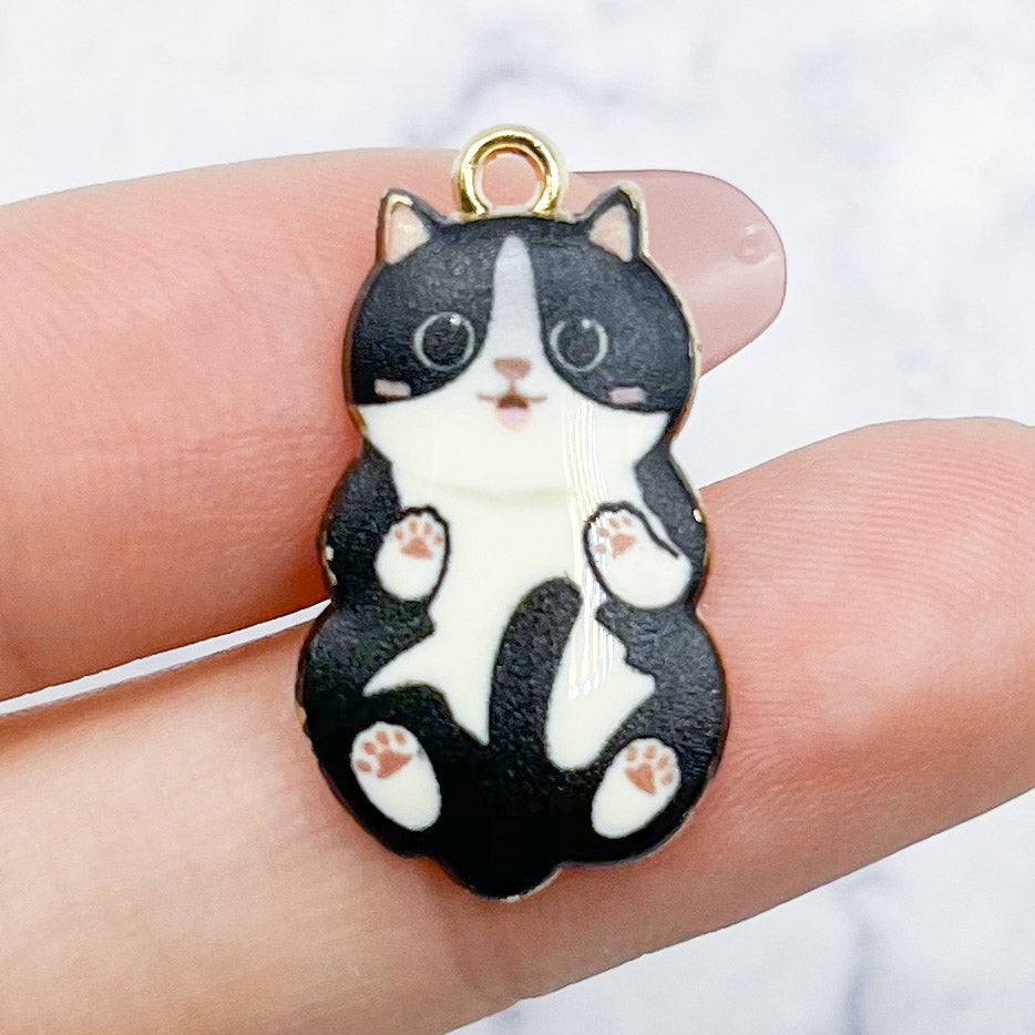 24mm Black Tuxedo Hanging Out Cat Charm A2