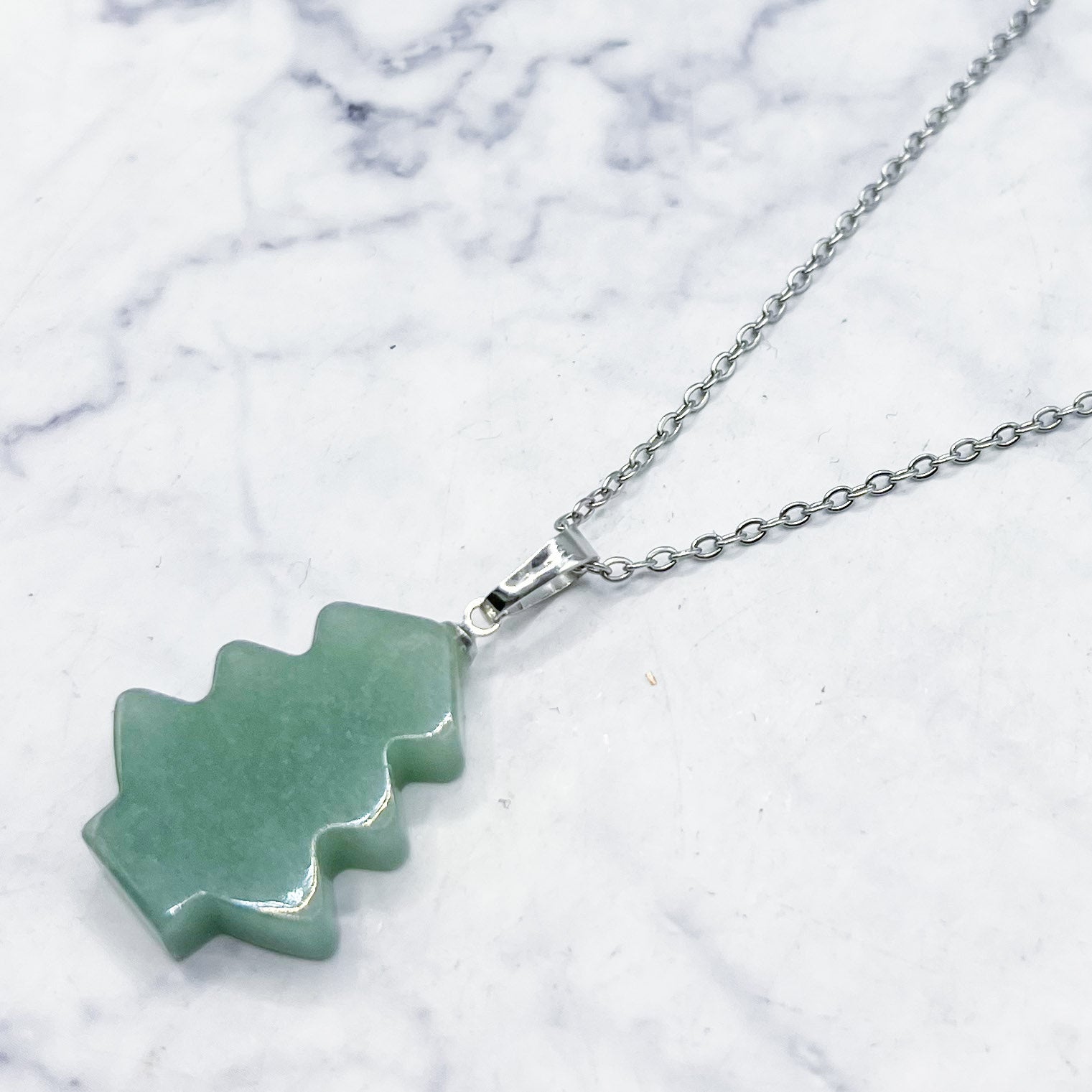 27mm Green Aventurine Christmas Tree Pendant R6