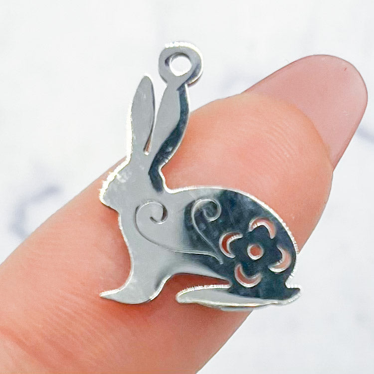18mm Silver Bunny Charm K27