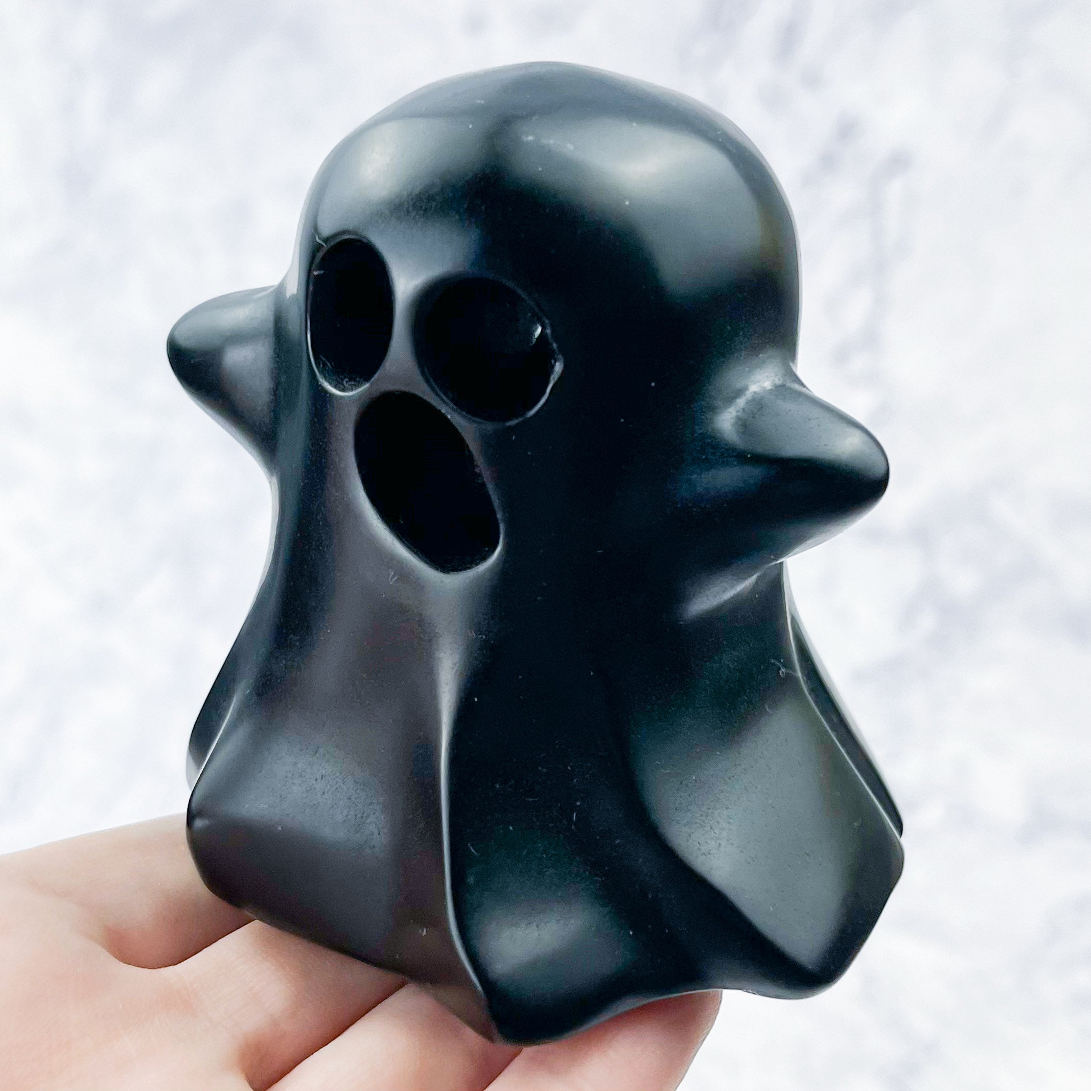 3.5 Inch Obsidian Ghost Carving T63