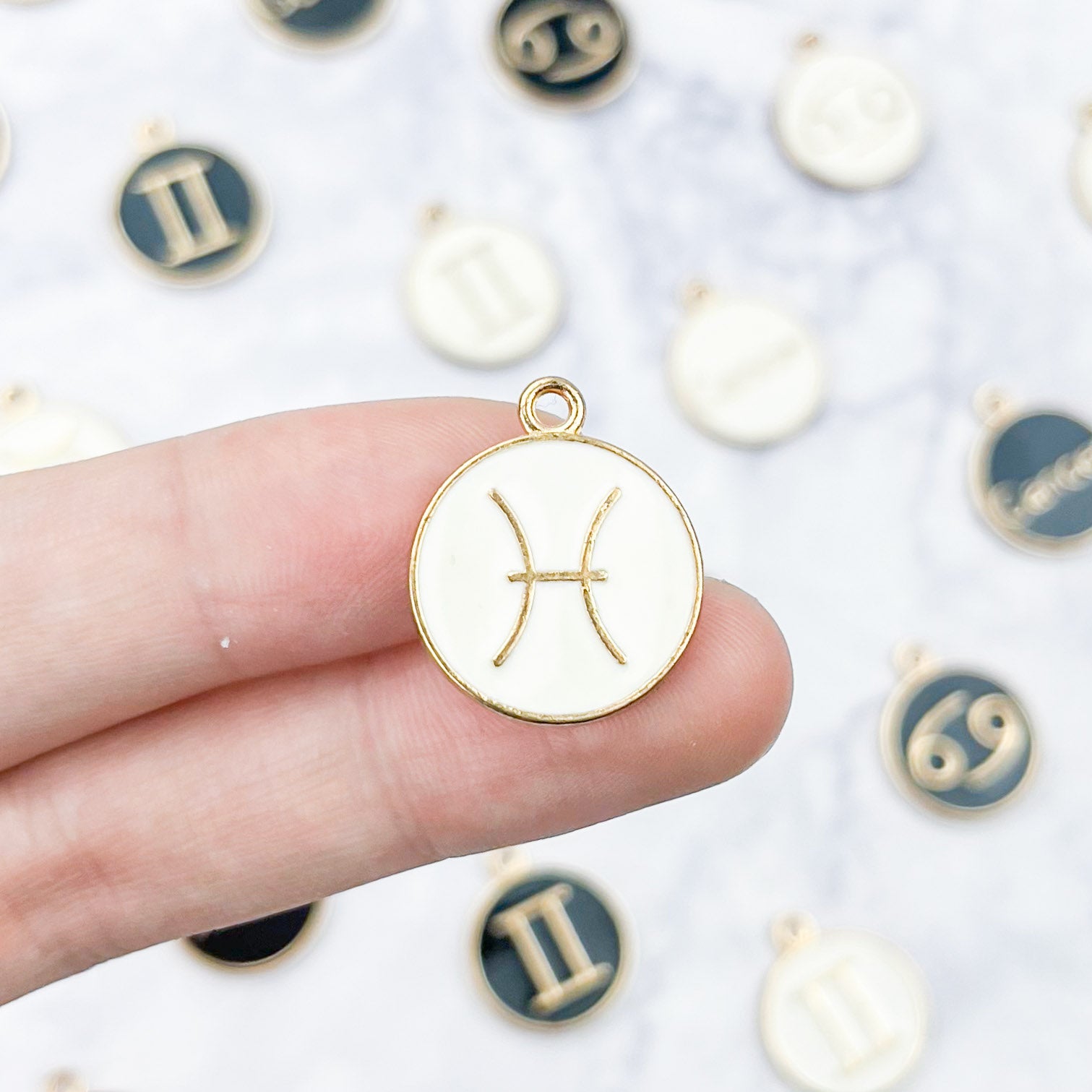 18mm White Pisces Zodiac Sign Charm