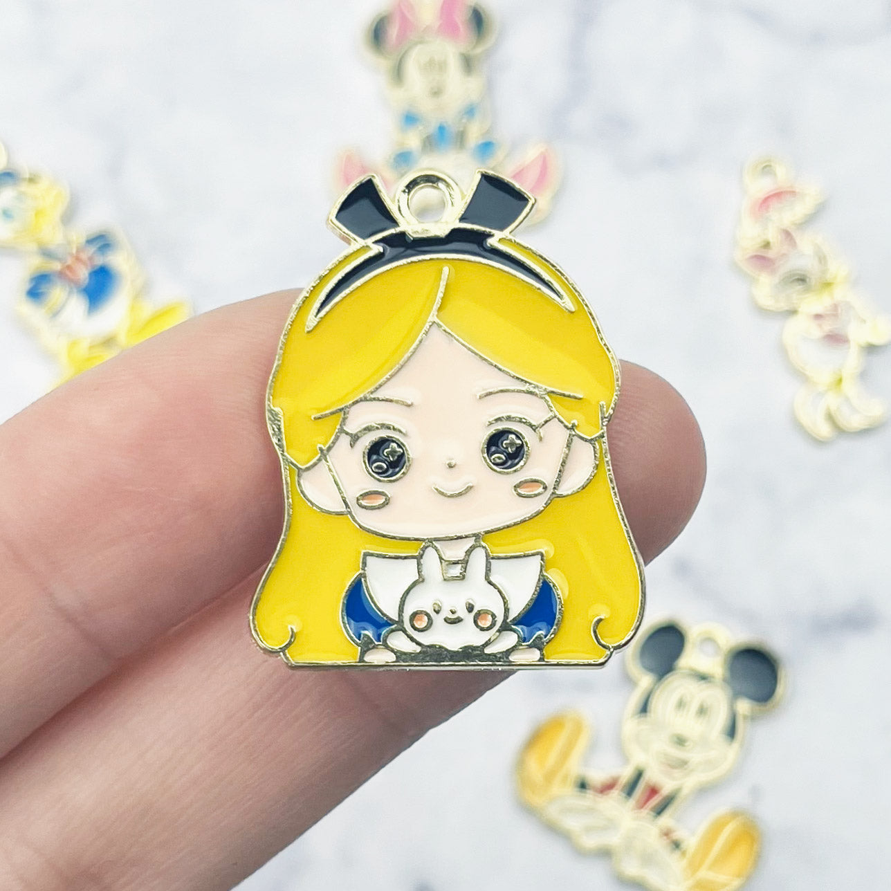 28mm Alice Disney Charm