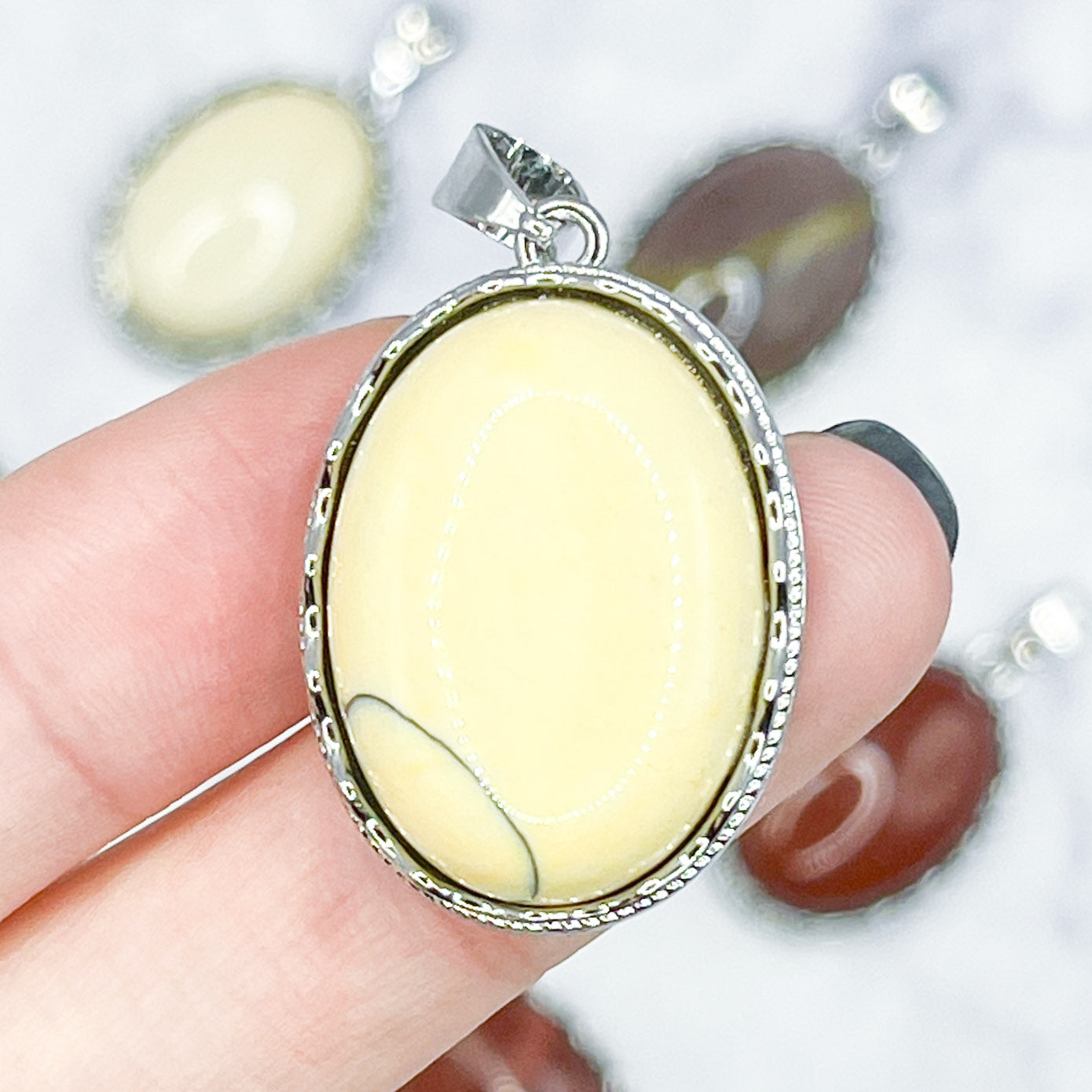 30mm Yellow Mookaite Oval Pendant Y-N6