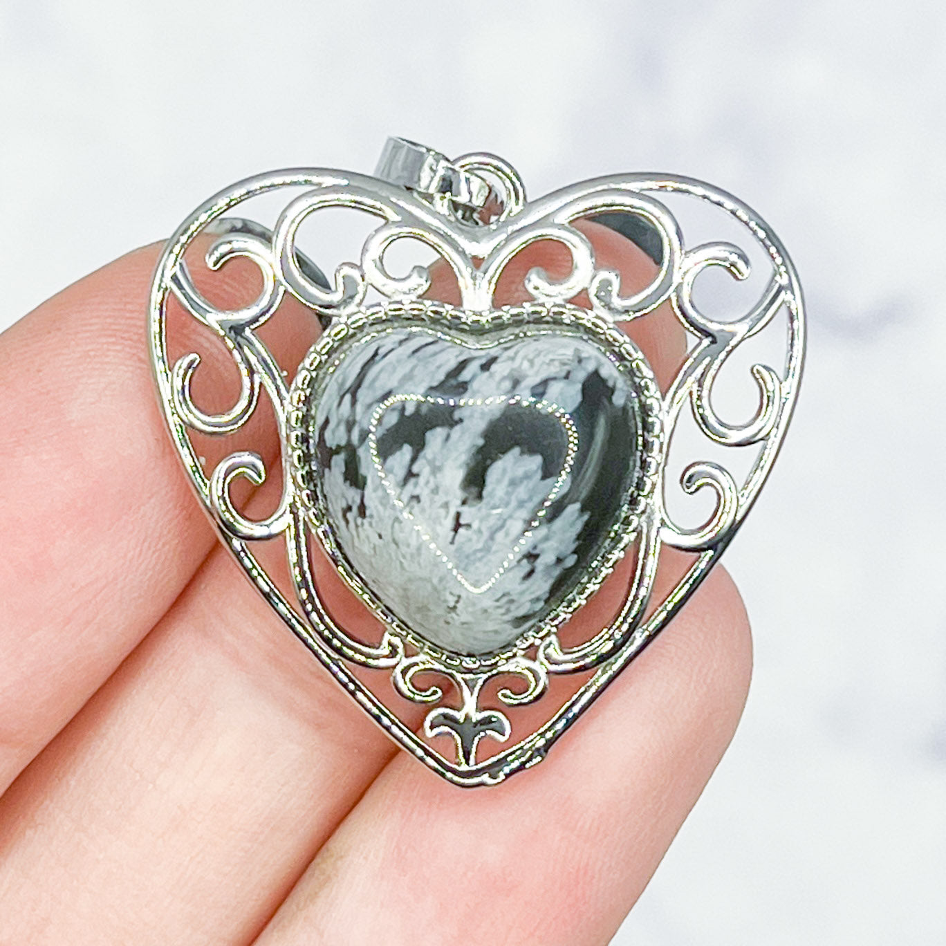 30mm Snowflake Obsidian in Filigree Heart Pendant K8