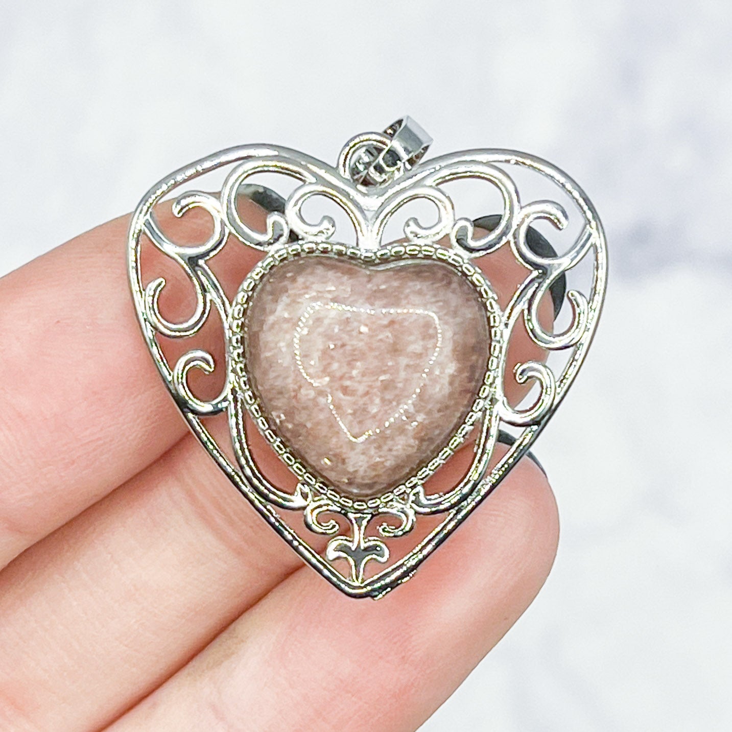 30mm Strawberry Quartz in Filigree Heart Pendant P8