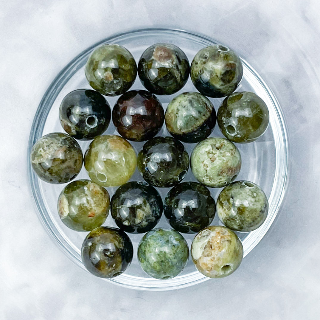 8mm HQ Green Garnet Bead Pack (6 Beads) Y7