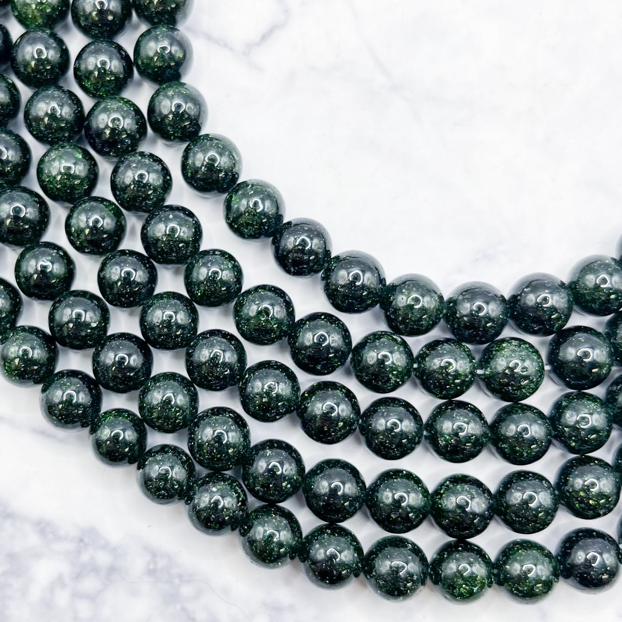 8mm Green Goldstone Bead Strand T10