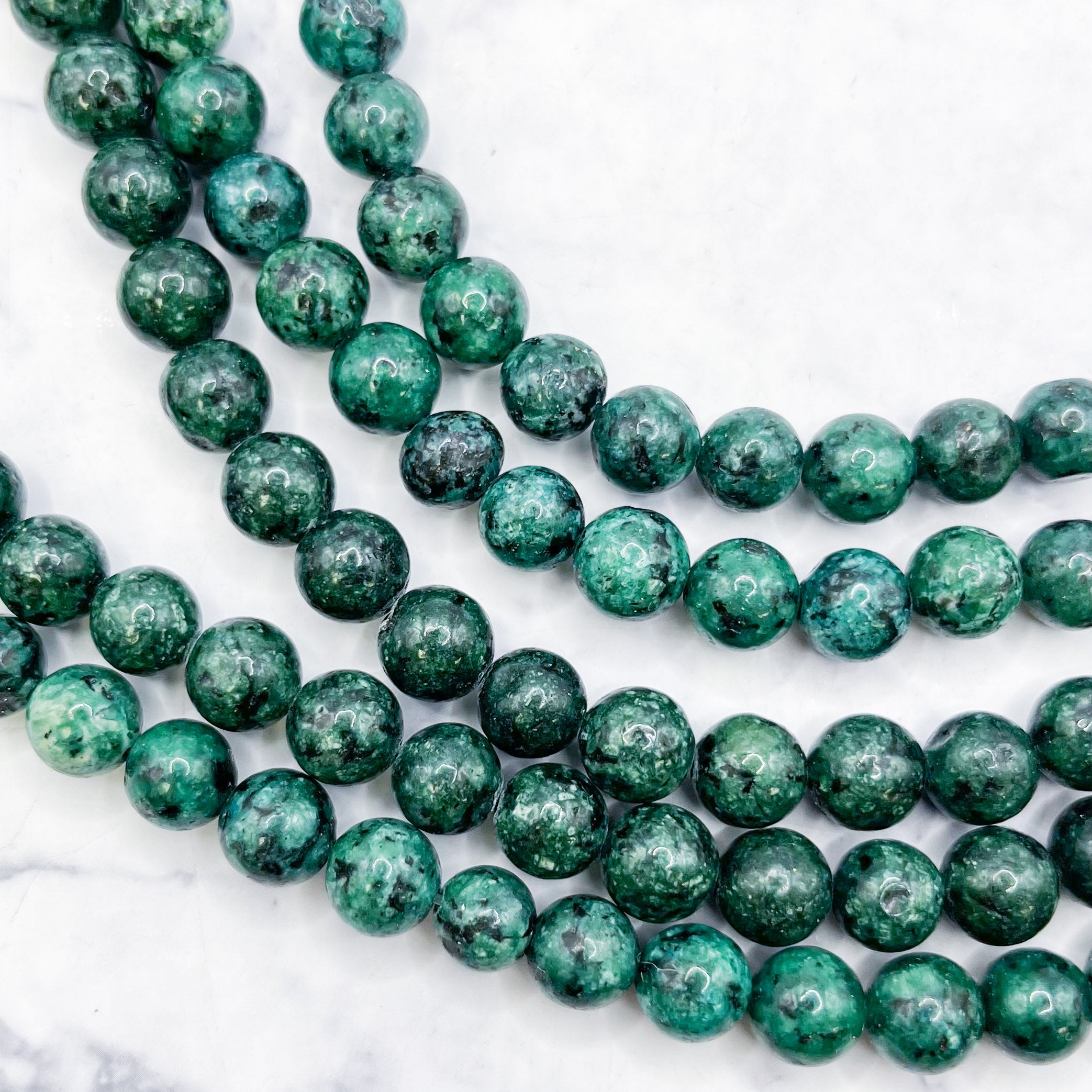 8mm Dyed Green Sesame Jasper Bead Strand H11