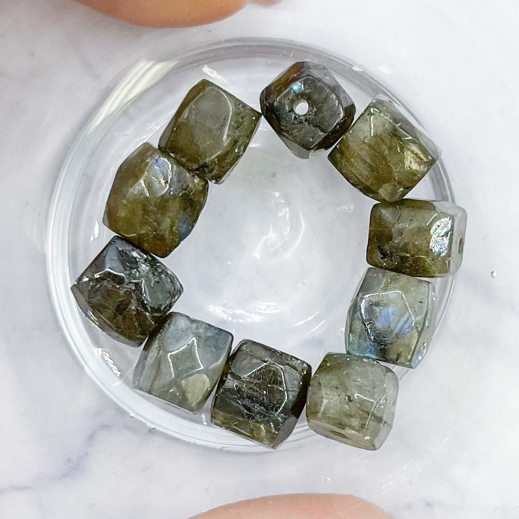 8mm Labradorite Faceted Cube Bead Pack (10 Beads) Y12