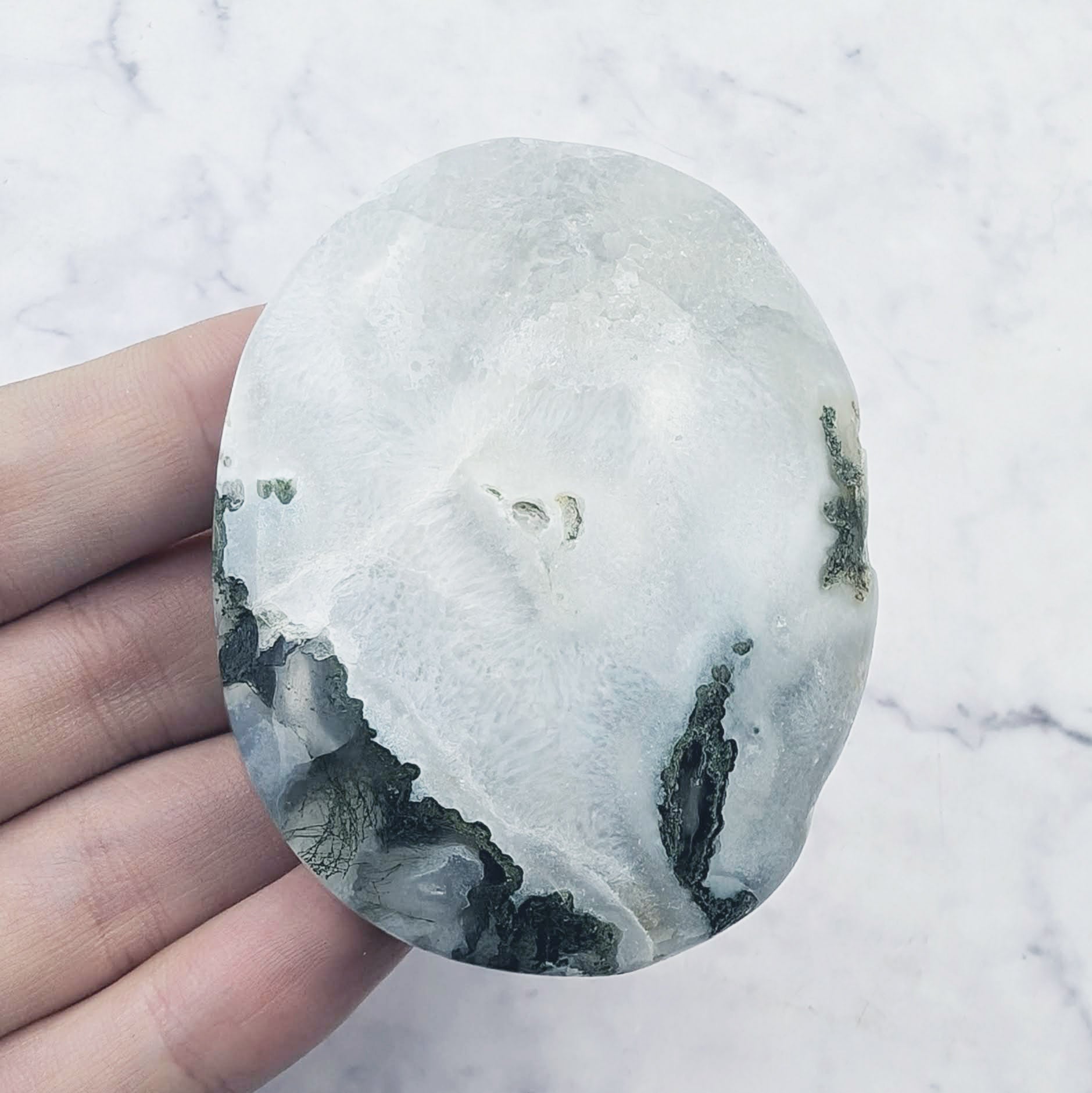 2.25 Inch Moss Agate Palmstone K22
