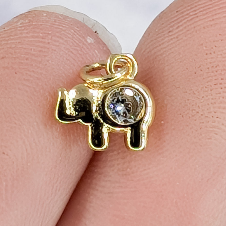 10mm Gold Cubic Zirconia Simple Elephant Charm Z2
