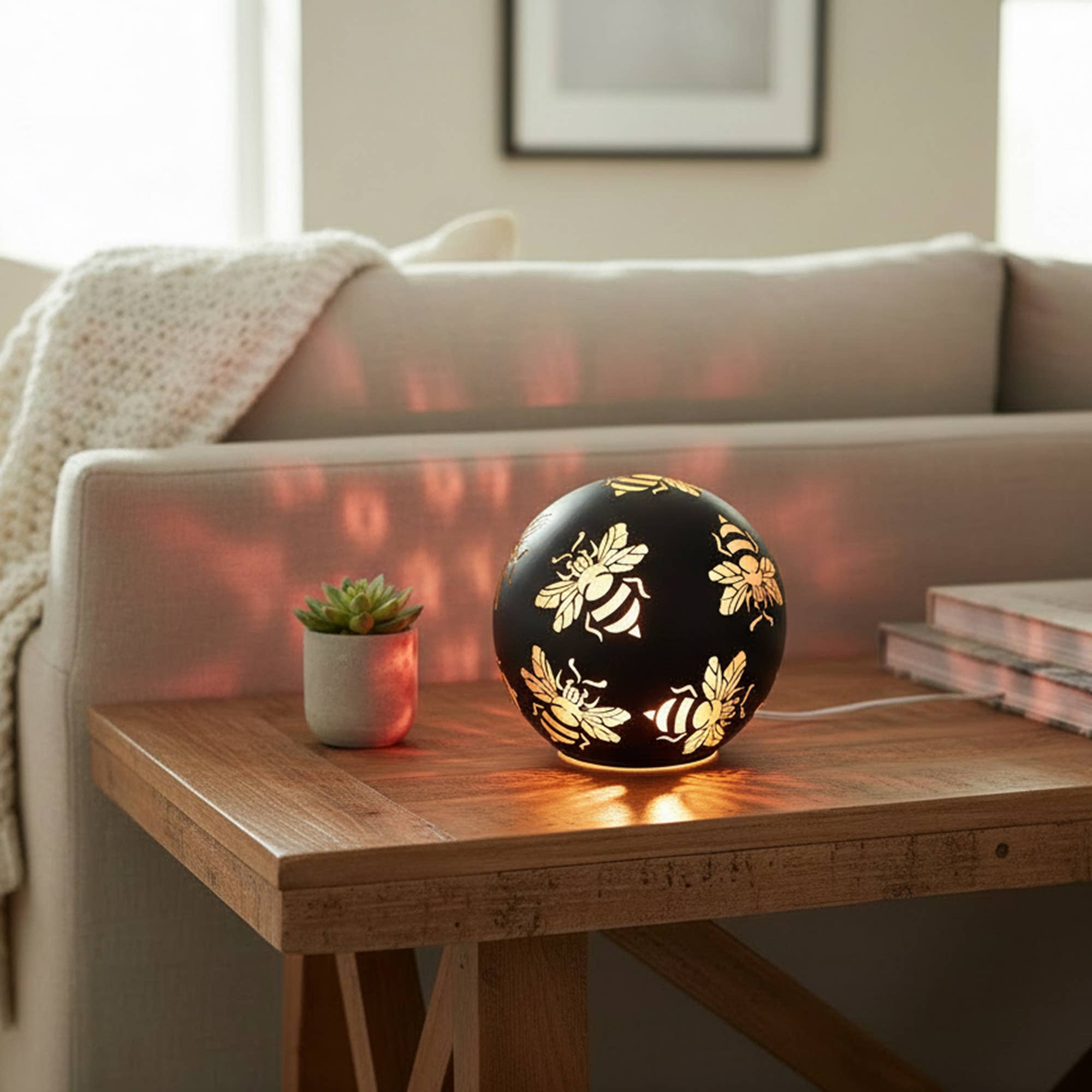 LED Glass Bumble Bee Globe Lamp