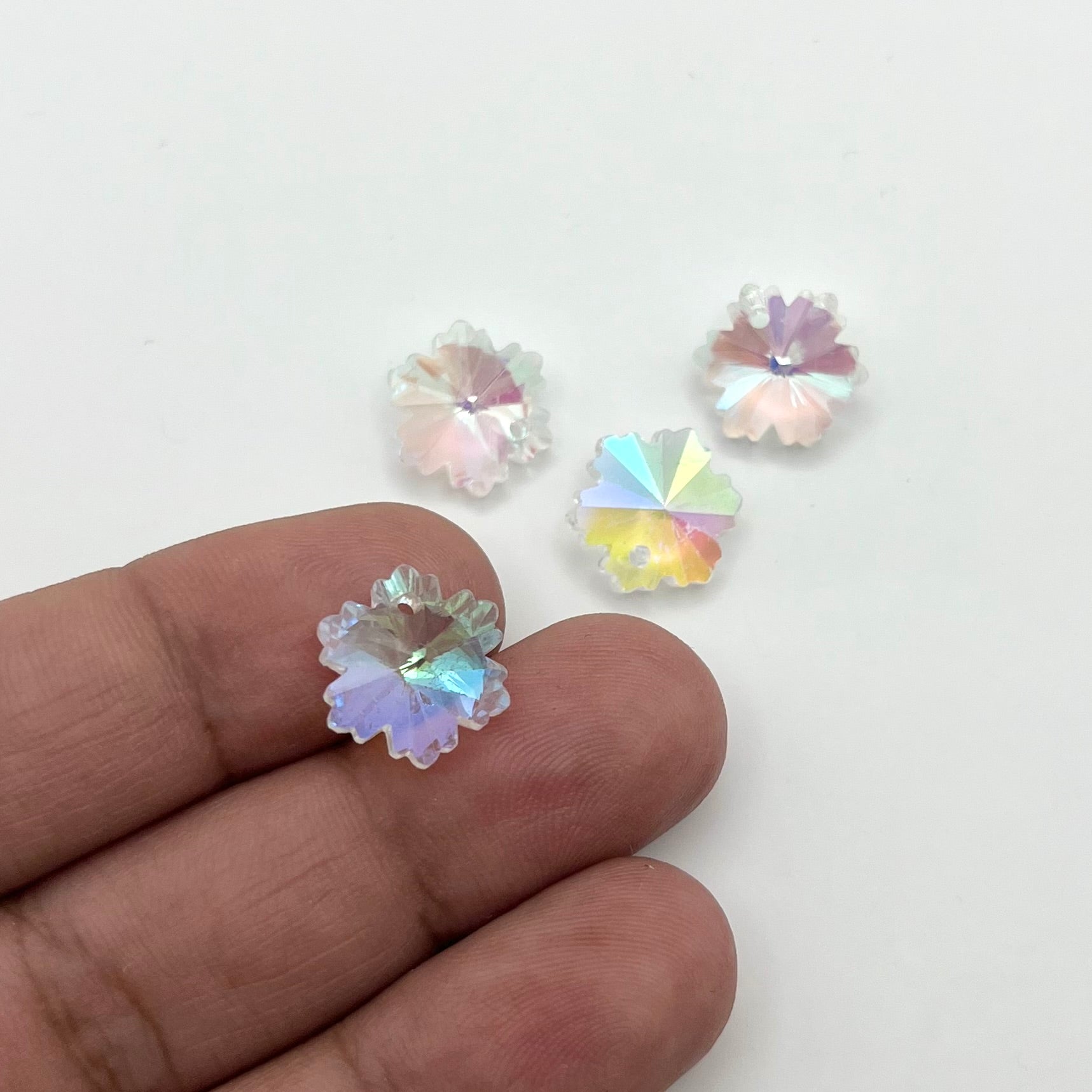 .5 Inch Iridescent Faceted Glass Snowflake Bead 4pk