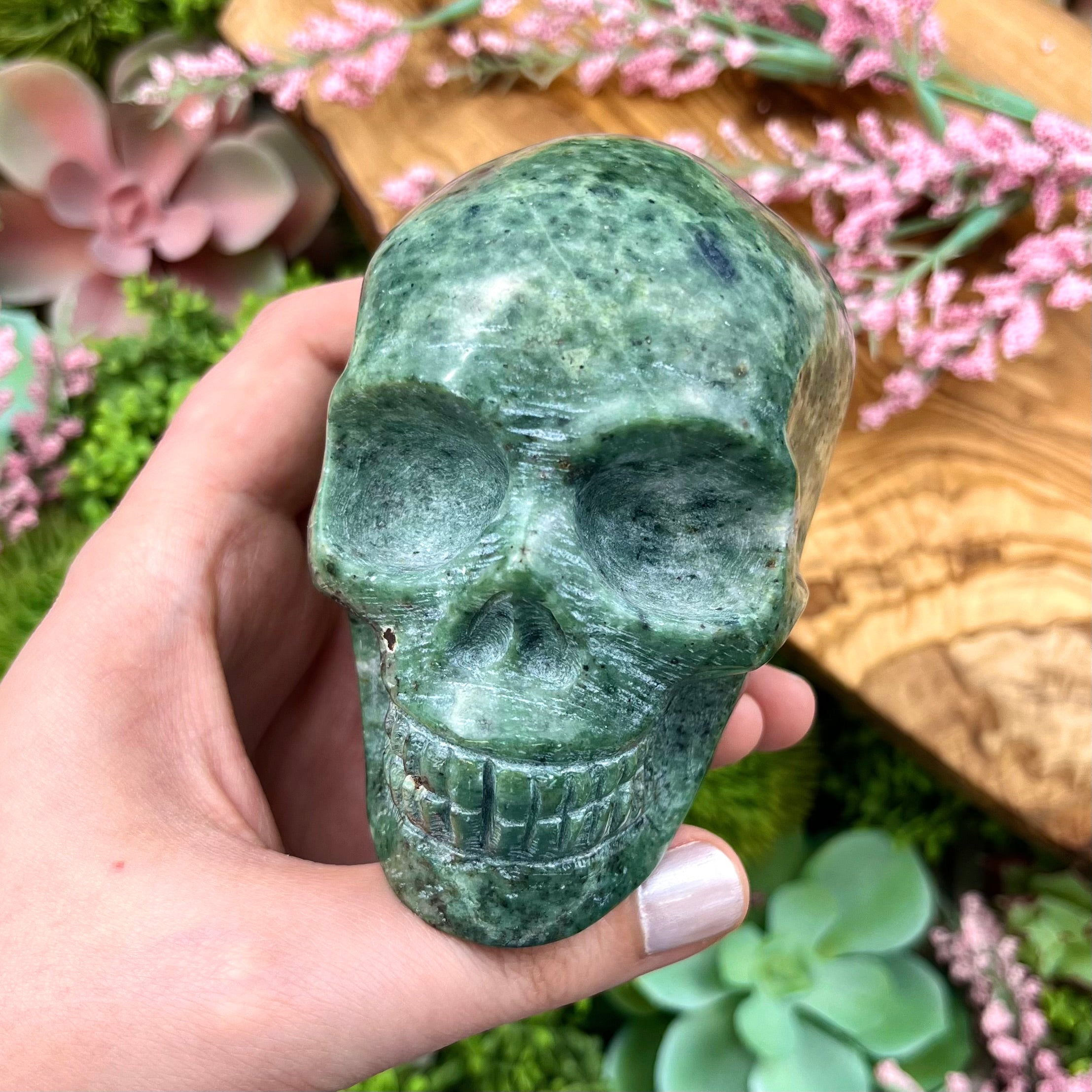 3 Inch Serpentine Skull Carving K110